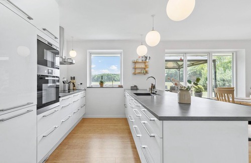 Fjellerup Strand House | Amazing home in Glesborg with WiFi