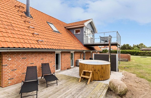 Fjellerup Strand House | Amazing home in Glesborg with sauna