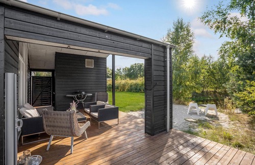 Fjellerup Strand House | Amazing home in Glesborg with kitchen