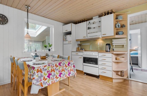 Hojby House | Amazing home in Højby with WiFi