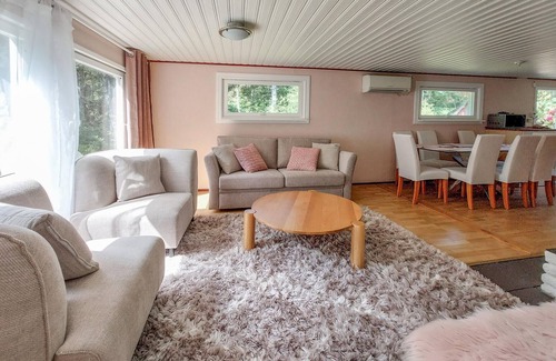 Horby House | Amazing home in Hörby with WiFi