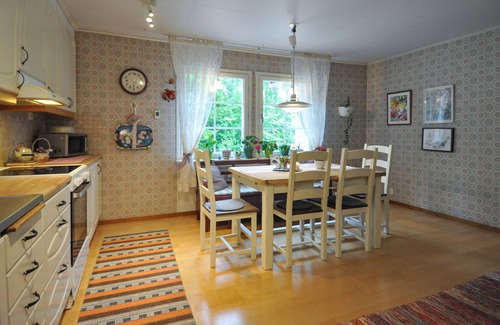 Kristinehamn House | Amazing home in Kristinehamn with WiFi