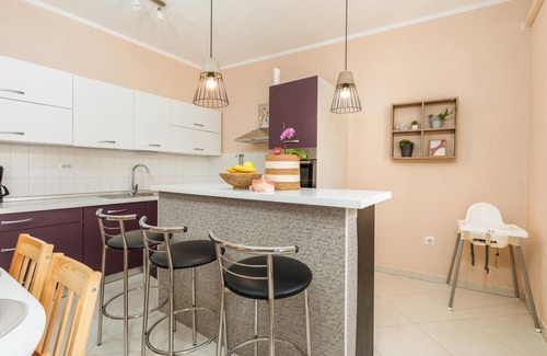 Marcana House | Amazing home in Marcana with jacuzzi