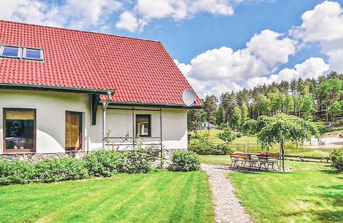 Purda House | Amazing home in Purda with kitchen