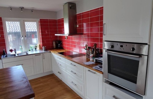 Saro House | Amazing home in Särö with 5 Bedrooms and WiFi