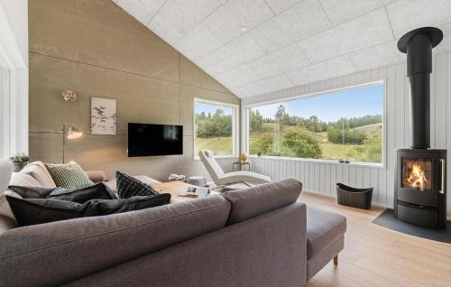 Funder Kirkeby House | Amazing Home In Silkeborg With Kitchen