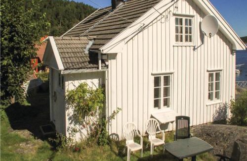 Arendal House | Amazing Home In Staubø With Wifi