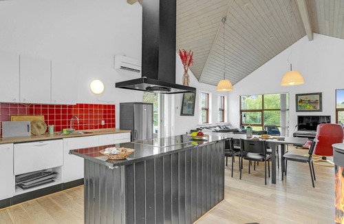 Oddesund Syd House | Amazing home in Thyholm with WiFi