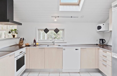 Marielyst House | Amazing home in Væggerløse with sauna