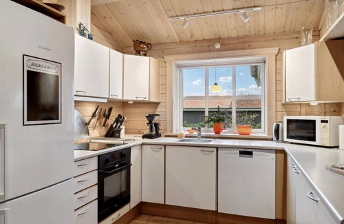 Marielyst House | Amazing home in Væggerløse with sauna