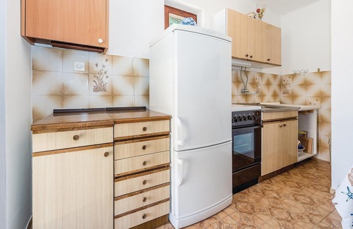 Zaboric House | Amazing home in Zaboric with kitchen