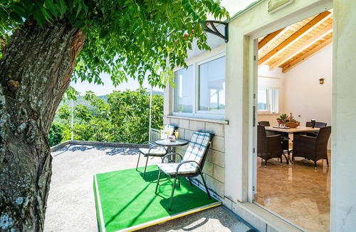Kobas House | Amazing home in Zaton Doli with kitchen
