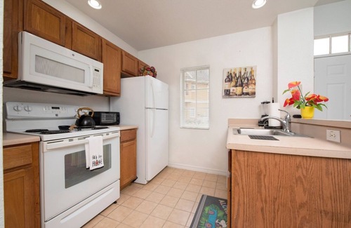 Venetian Bay Villages House | Amazing Home near Disney/4 Pools/Gym/Pet Friendly 🏠