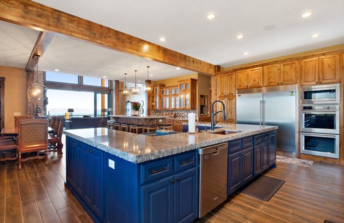 Fish Haven Cabin | Amazing home on 7-acres with indoor sports court, home theater and much more
