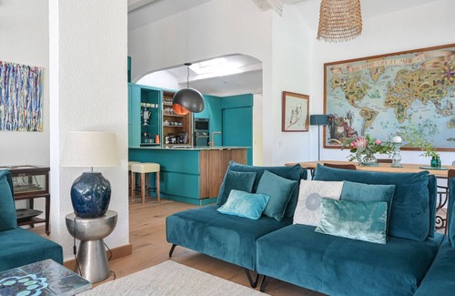 Cassis Villa | amazing house with a panoramic view in front of the sea and lagoon swiming pool