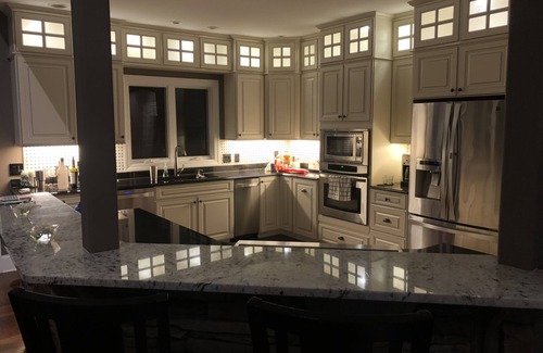 Salem House | Amazing Lake Keowee Home! Private Dock, Fire Pit, and Bunk House by the water!