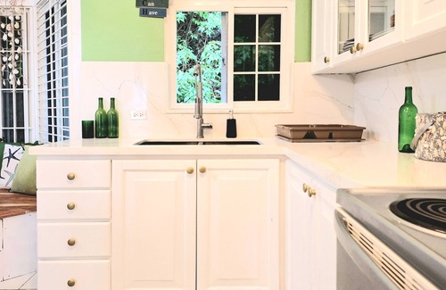 Ocho Rios Villa | Amazing Location w/Oceanview! Walk to town, beach, & dinner.
