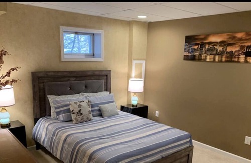 Medford House | ⭐️ Amazing Mansion Retreat Available for You⭐️