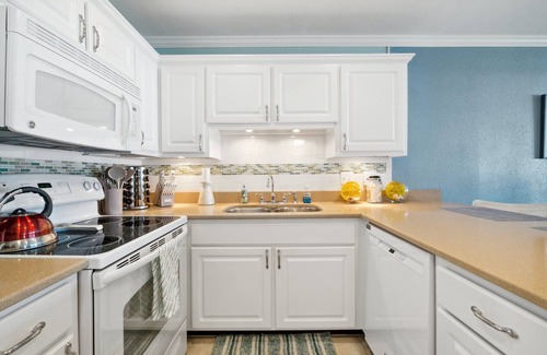 Upper Grand Lagoon Condo | Amazing Marina Views | Baypoint Resort | Golf Course