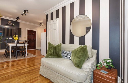 Ampere Apartment | Amazing & Only Steps to NYC Train