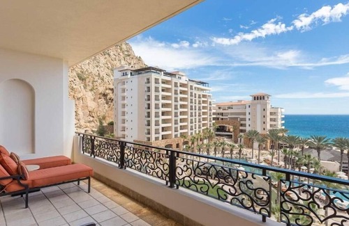 Marina Condo | *AMAZING* perfect brand new 5 star condo with all the fixings