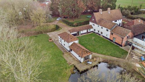 Hethel House | Amazing Spa Country House with Indoor Pool, Sauna and Steam Room