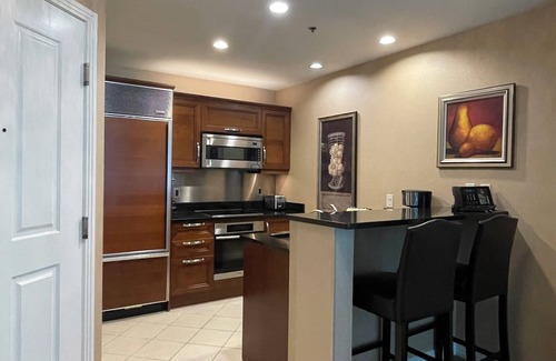 Las Vegas Condo | AMAZING! STRIP View-MGM Balcony Corner Suite 1Bd2Ba FREE VALET! NO RESORT FEES