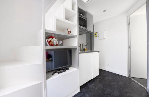 9th Arrondissement Apartment | Amazing studio 2P - Place Saint Georges/Martyrs