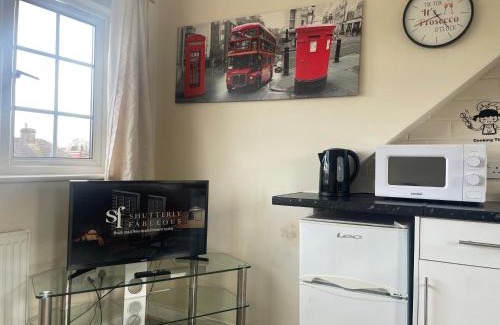 Lea Bridge Apartment | Amazing Studios - East London Walthamstow