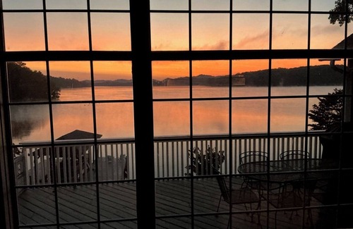 Loudon House | Amazing! Tellico village lake house with dock!