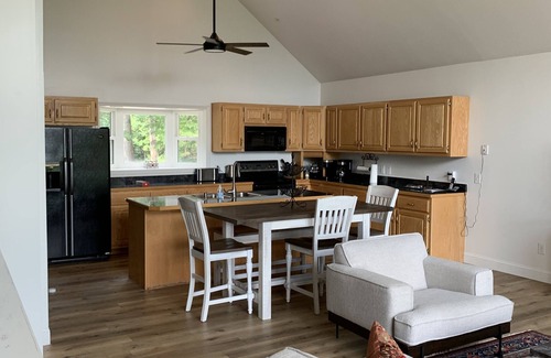 Unaka House | Amazing view from the Family Lake Retreat