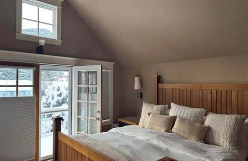Flagstaff Other | Amazing views, cozy home, steps to hiking & close to downtown