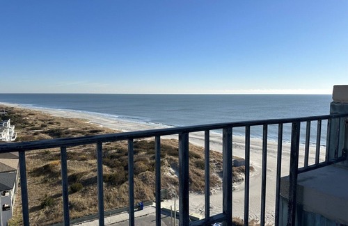 Brigantine Condo | Amazing Views From PENTHOUSE Unit at Brigantine Beach Inn!