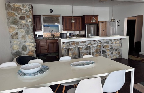 Rendezvous & Ditleff Apartment | Amazing views, great breeze, huge infinity pool & hot tub, 2-5 BR