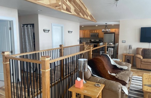 Hartsel House | Amazing Views-Spacious 3BR, outdoor barrel sauna, dog friendly
