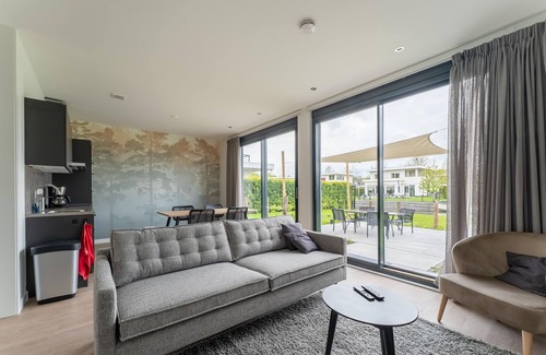 Zeewolde House | Amazing villa in Zeewolde with terrace