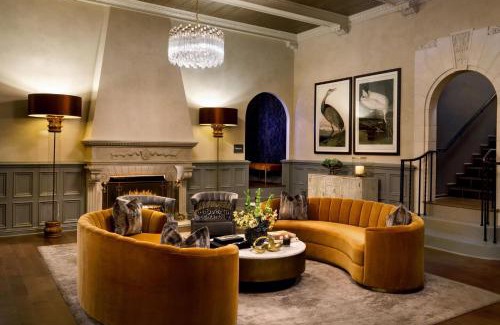 Downtown Tulsa Hotel | Ambassador Hotel Tulsa, Autograph Collection