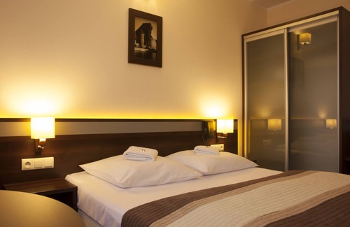 Emaus Hotel | Amber Hotel