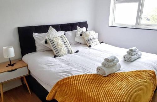 Basingstoke Apartment | Amber House Leisure & Contractors