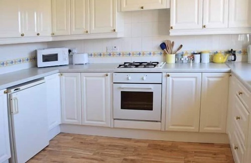 Staffin Cottage | AMBER'S COTTAGE, pet friendly, country holiday cottage in Staffin