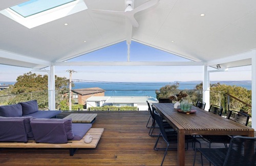 Killcare Heights House | Ambleside by the Sea by HolidayCo.