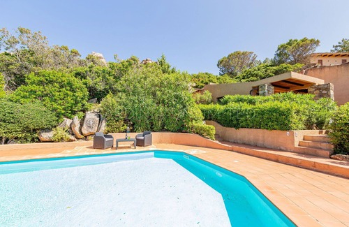 Costa Paradiso Villa | Ambra: holiday house with shared pool