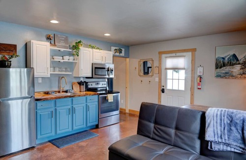 Kalispell Condo | Amenities Galore & Bikes Included! Salt H2O Hot Tub