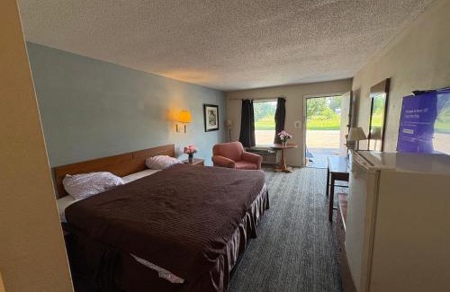 Brinkley Hotel | America Best Inn
