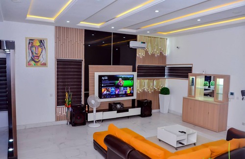 Lekki Phase 1 Villa | AMERICA LUXURY EXTENDED STAY