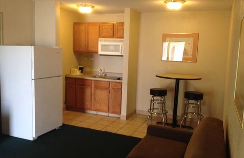Emporia Hotel | America's Best Inns & Suites