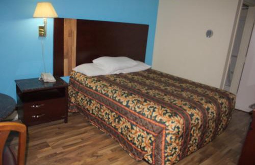 La Grange Hotel | American Inn and Suites
