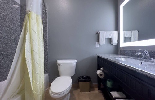 Madill Hotel | American Inn Madill