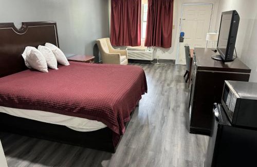 Sealy Hotel | American Inn-Sealy