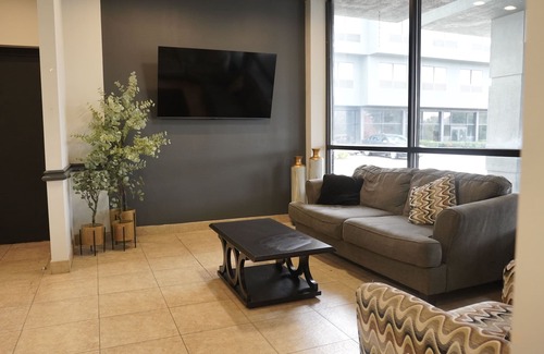 Waterford Hotel | American Inn & Suites Waterford
